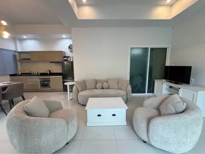 Villa de 2 dormitorios y 3 baños en alquiler en Pasak 5, Cherng Talay
