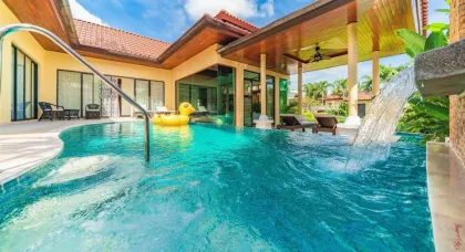 Villa de 4 Dormitorios con Jardín cerca de Catch Beach Club, Bang Tao