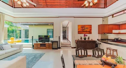 Villa de 4 Dormitorios con Jardín cerca de Catch Beach Club, Bang Tao