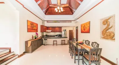 Villa de 4 Dormitorios con Jardín cerca de Catch Beach Club, Bang Tao
