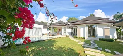 Luxury Garden Pool Villa For Rent in Thalang