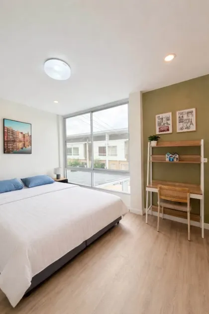 3-Bedroom, 2 Bathroom Townhouse for Rent on Thepkasattri Road