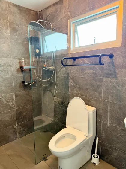 3-Bedroom, 2 Bathroom Townhouse for Rent on Thepkasattri Road