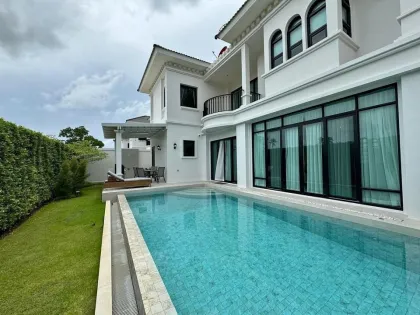 Villa de lujo con 3 dormitorios y piscina privada en alquiler en Bang Tao