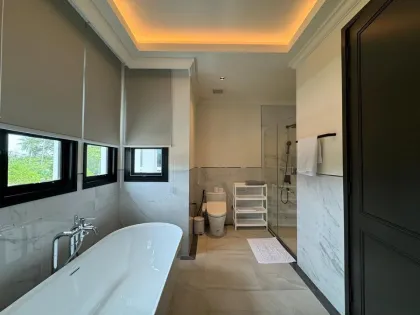 Villa de lujo con 3 dormitorios y piscina privada en alquiler en Bang Tao