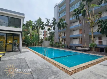 Top Floor 1-Bedroom Condo with Golf Course View in Kathu