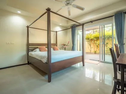 Spacieuse villa privée 4 chambres avec piscine à Ao Yon