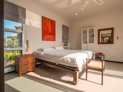 Spacieuse villa privée 4 chambres avec piscine à Ao Yon