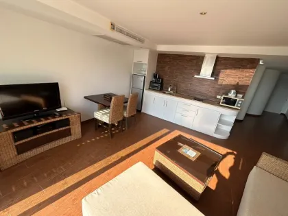 Condominio de 1 dormitorio con vista al mar en alquiler a largo plazo en Kata