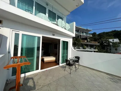 Condominio de 1 dormitorio con vista al mar en alquiler a largo plazo en Kata
