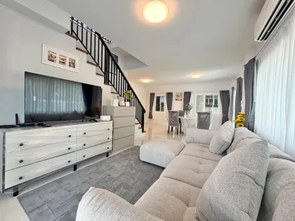 4-Zimmer, 3-Bad Villa zur Miete in Kathu