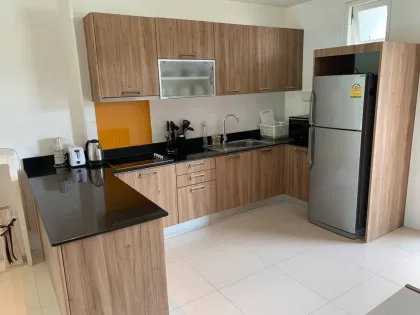 Cozy 2-Bedroom Apartment with Golf Course View in Kathu