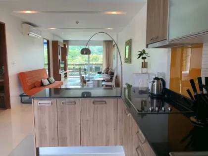 Cozy 2-Bedroom Apartment with Golf Course View in Kathu