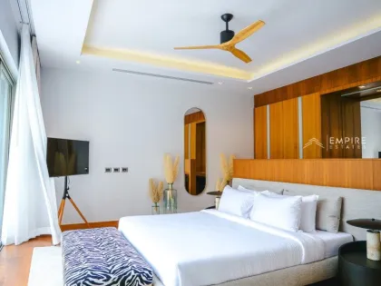 Amplia villa de 4 habitaciones en alquiler en Layan, Phuket