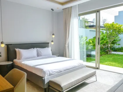 Amplia villa de 4 habitaciones en alquiler en Layan, Phuket