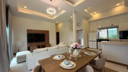 วิลล่าสระว่ายน้ำ 3 ห้องนอนสุดหรู พร้อมวิวทะเลสาบ ที่เชิงทะเล ภูเก็ต