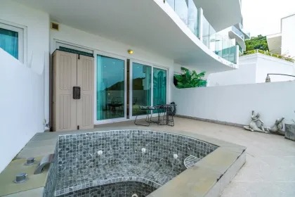 2 Beds 2 Baths Ocean View Condo for Rent