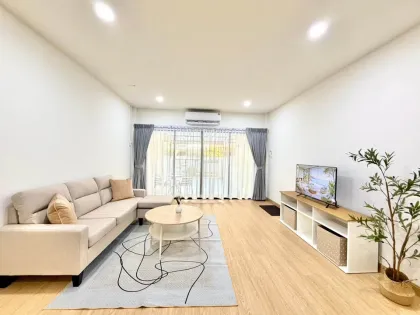ทาวน์เฮาส์ 2 ห้องนอน 2 ห้องน้ำ ให้เช่าในโกลเด้นวิลล์ 5 ราวาย