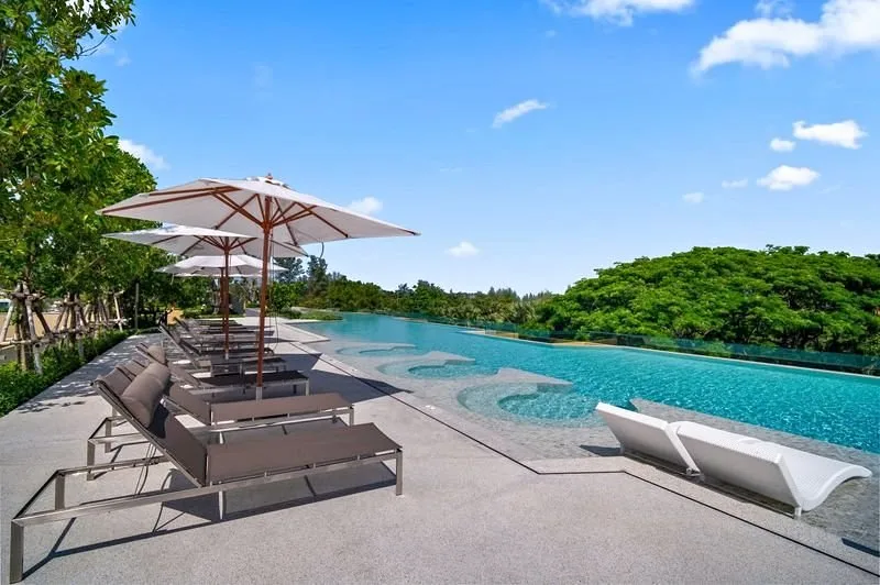 Condo Moderne 3 Chambres à Louer à Laguna Beachside Residences