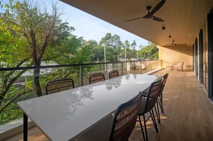 Современный 3-комнатный кондоминиум в Laguna Beachside Residences