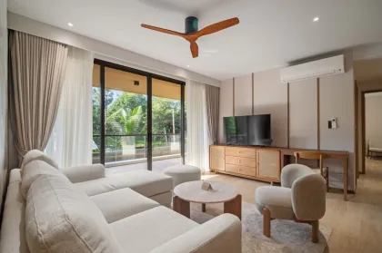 Современный 3-комнатный кондоминиум в Laguna Beachside Residences