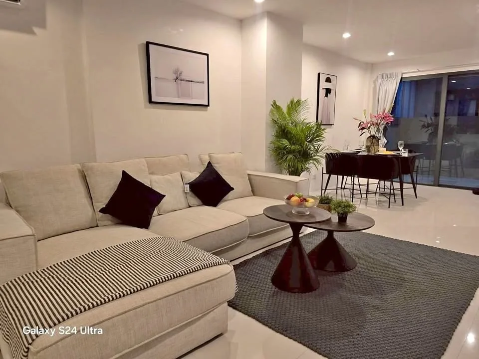 3-Bedroom Villa with Shared Pool in East Bang Tao for Rent