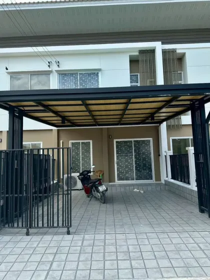 Полностью меблированный таунхаус с 3 спальнями в аренду в Phuket Avenue, Таланг