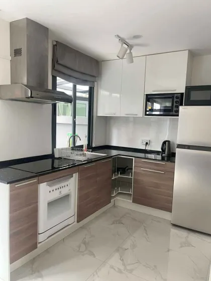 Квартира с 2 спальнями и 3 ванными в аренду в East Bangtao Ville