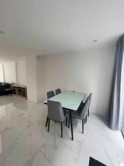 Квартира с 2 спальнями и 3 ванными в аренду в East Bangtao Ville