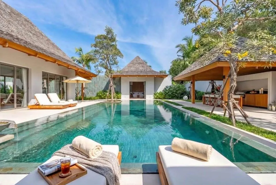Аренда виллы с 4 спальнями и 4 ванными в Anchan Tropicana, Пхукет