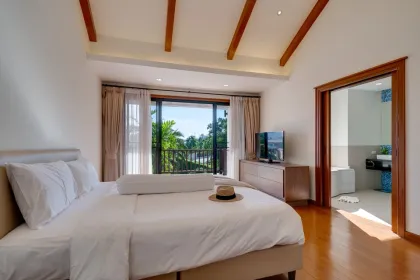Просторная вилла с бассейном 4 спальни в аренду в Angsana Laguna Village, Банг Тао, Пхукет