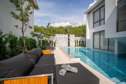 Moderne Luxuriöse Villa mit 3 Schlafzimmern und 4 Bädern in Cherngtalay