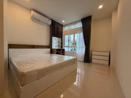 Дуплекс с 3 спальнями и 2 ванными в аренду в Villa Chaofa 2, Кату, Пхукет