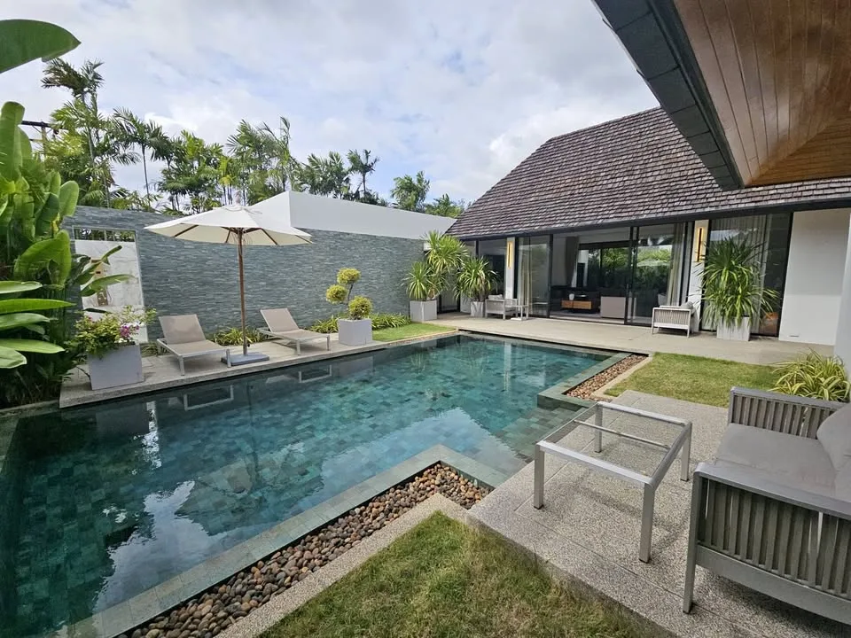 วิลล่าพร้อมสระว่ายน้ำ 3 ห้องนอน 3 ห้องน้ำ ให้เช่าใน Anchan Villas, เชิงทะเล