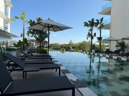 The Aqua Luxus-Wohnung mit 2 Schlafzimmern direkt am Wasser in Bangtao, Thalang
