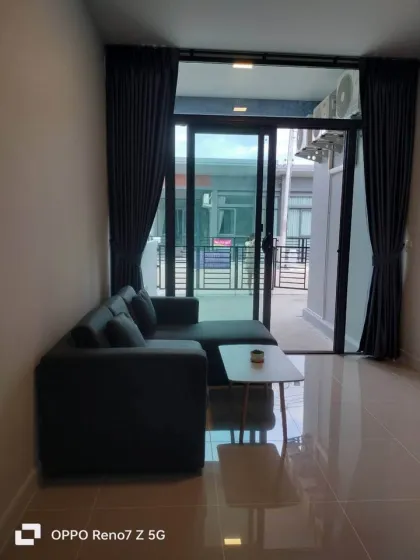 2 Schlafzimmer, 2 Badezimmer Reihenhaus in der Nähe des Siriplace Flughafens, Thalang zu vermieten