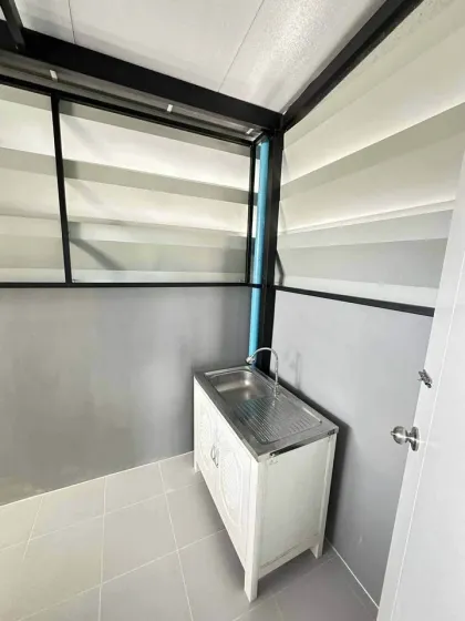 2 Schlafzimmer, 2 Badezimmer Reihenhaus in der Nähe des Siriplace Flughafens, Thalang zu vermieten