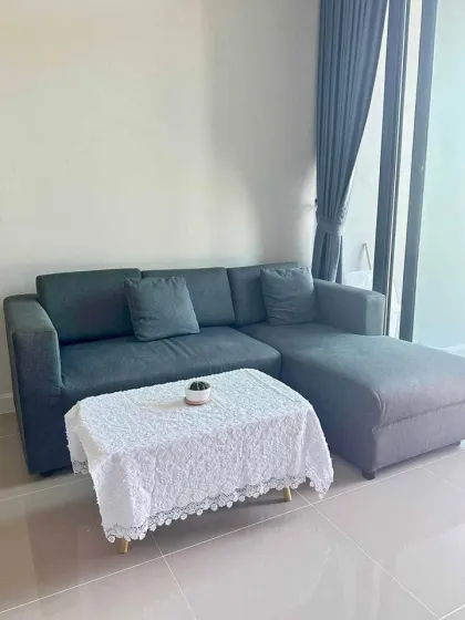 2 Schlafzimmer, 2 Badezimmer Reihenhaus in der Nähe des Siriplace Flughafens, Thalang zu vermieten