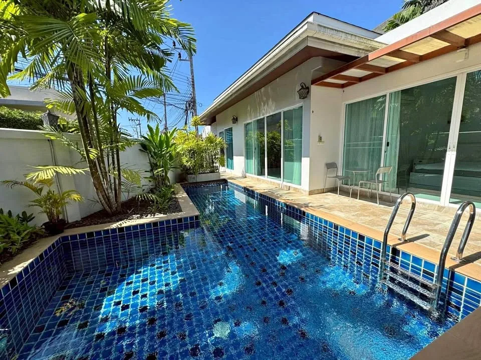 Villa 2 Chambres avec Piscine Près de Blue Tree Cherng Talay