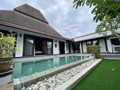 Luxury 2-Bedroom Pool Villa Near Blue Tree Phuket