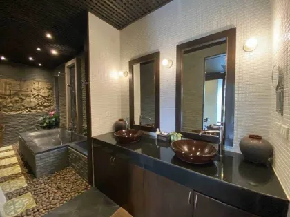 Luxury 2-Bedroom Pool Villa Near Blue Tree Phuket
