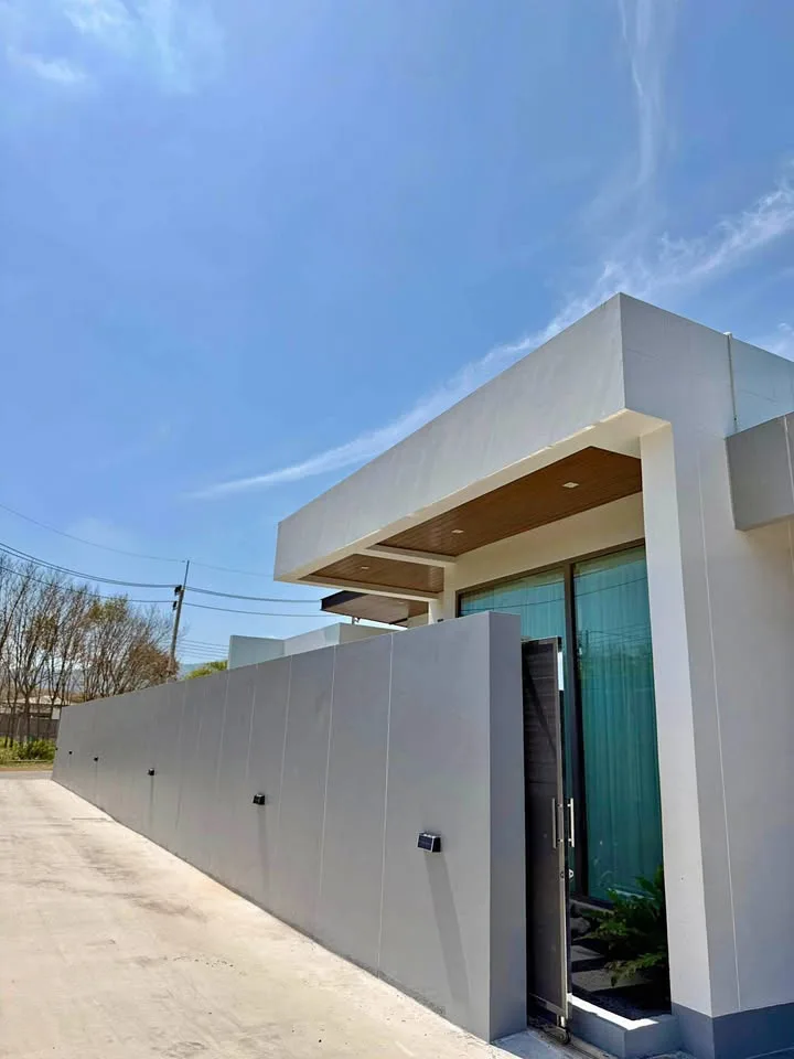 3 Bedroom 3 Bathroom Luxury Villa for Rent in Thalang