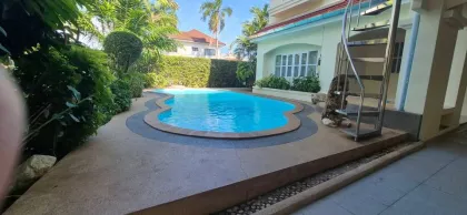 Просторная вилла с 5 спальнями и бассейном в аренду в Land & Houses Park Phuket