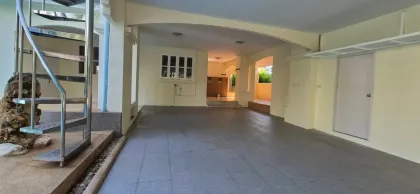 Просторная вилла с 5 спальнями и бассейном в аренду в Land & Houses Park Phuket