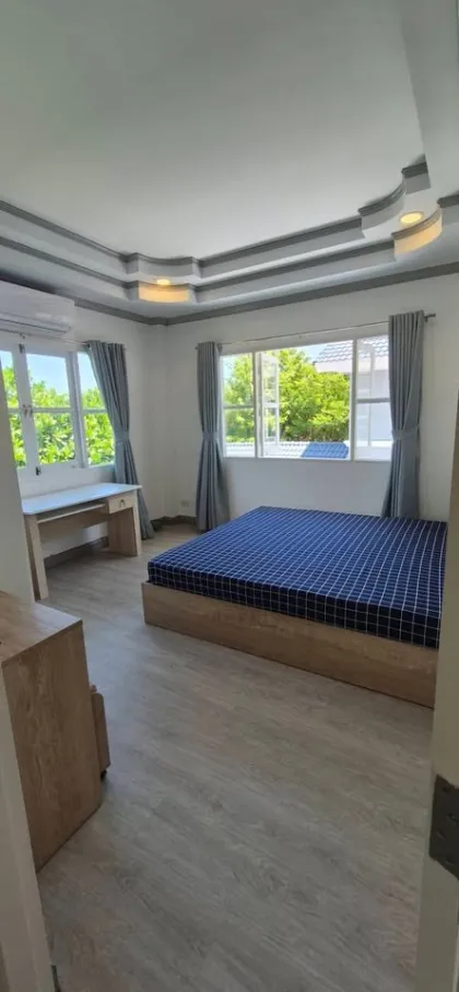 Просторная вилла с 5 спальнями и бассейном в аренду в Land & Houses Park Phuket