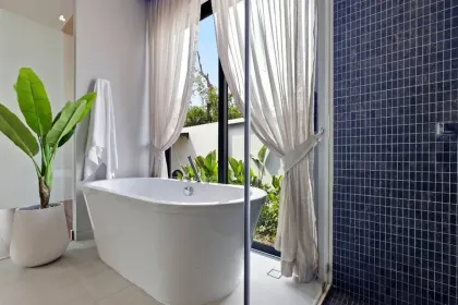 Villa tropicale avec piscine Botanica Modern Loft II à Bangtao