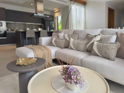 Geräumige 4-Schlafzimmer-Villa zur Miete in Botanica Lakeside, Bang Tao