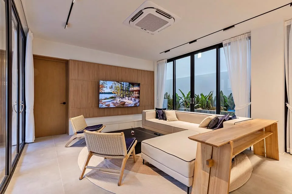 Ultra Luxury 4-Bedroom Pool Villa in Cherng Talay