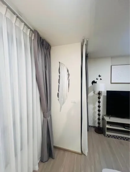 Dcondo Reef现代一卧室公寓，享泳池景观