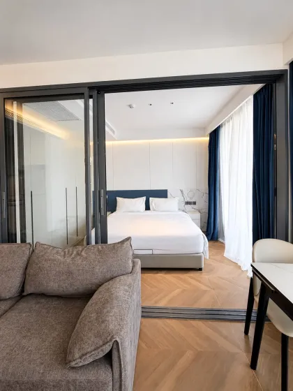 Стильная 1-комнатная квартира в Sunshine Beach Residences, Банг Тао